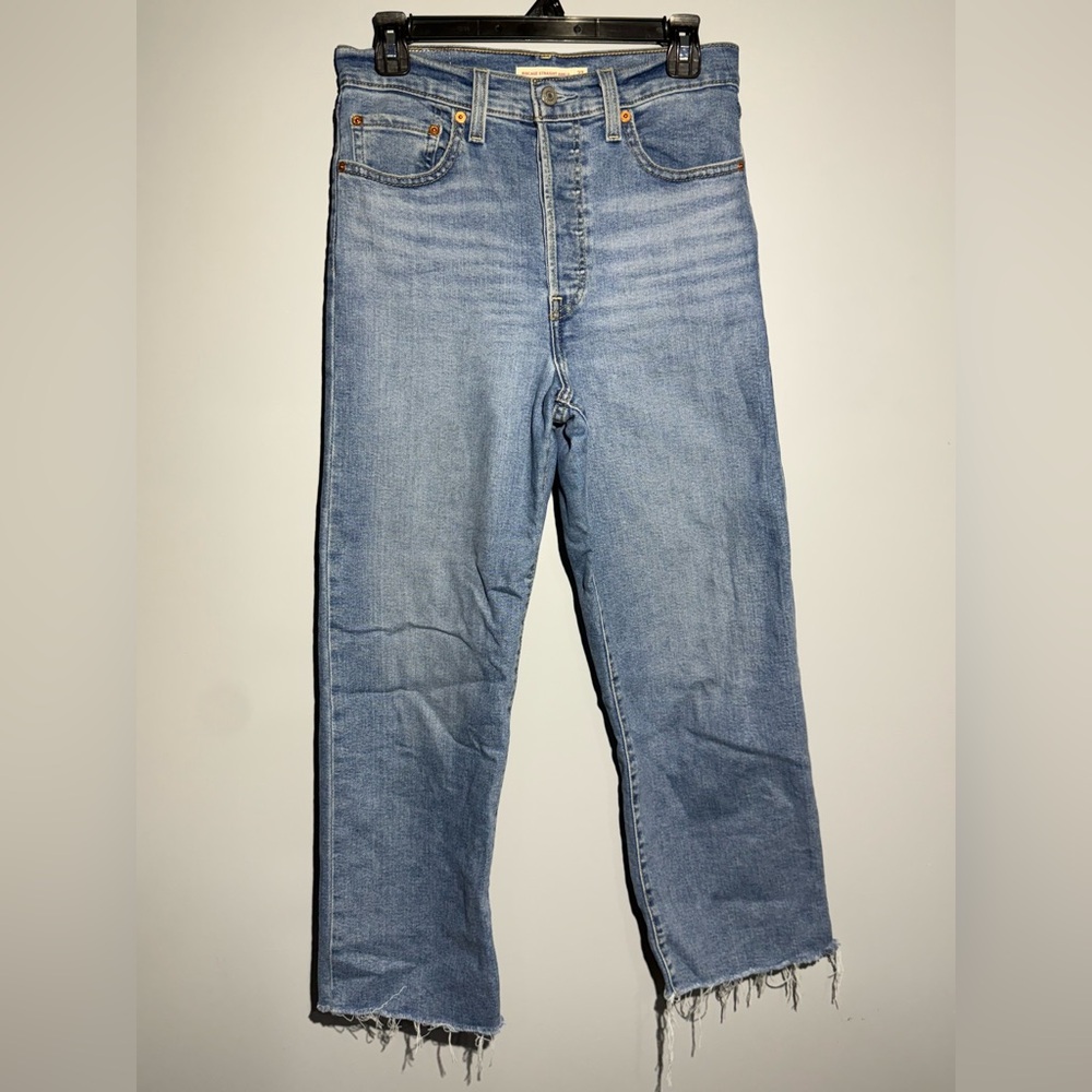 Levi's Women's Cropped Jeans in Light Blue